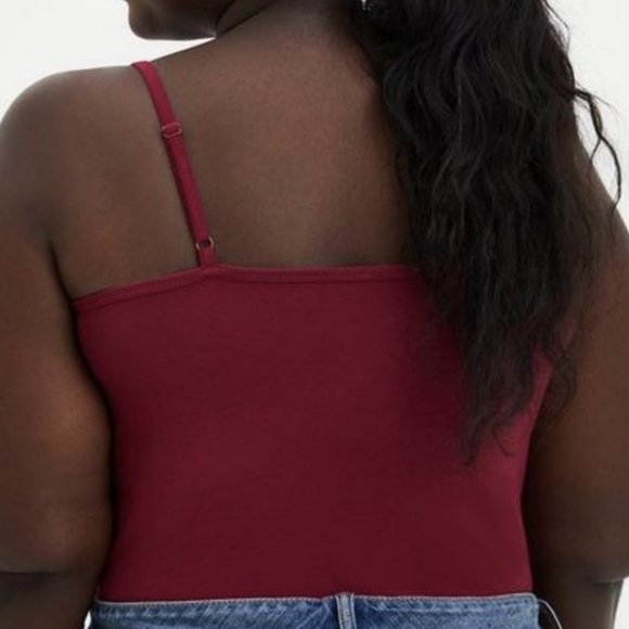 🟣Foxy Strappy Cami - Picture 8 of 9